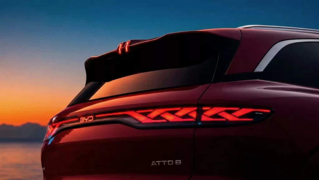 BYD Atto 8