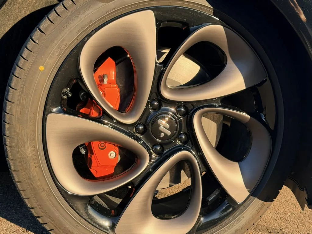 Ce n'est pas Brembo mais Continental qui signe les étriers de freins