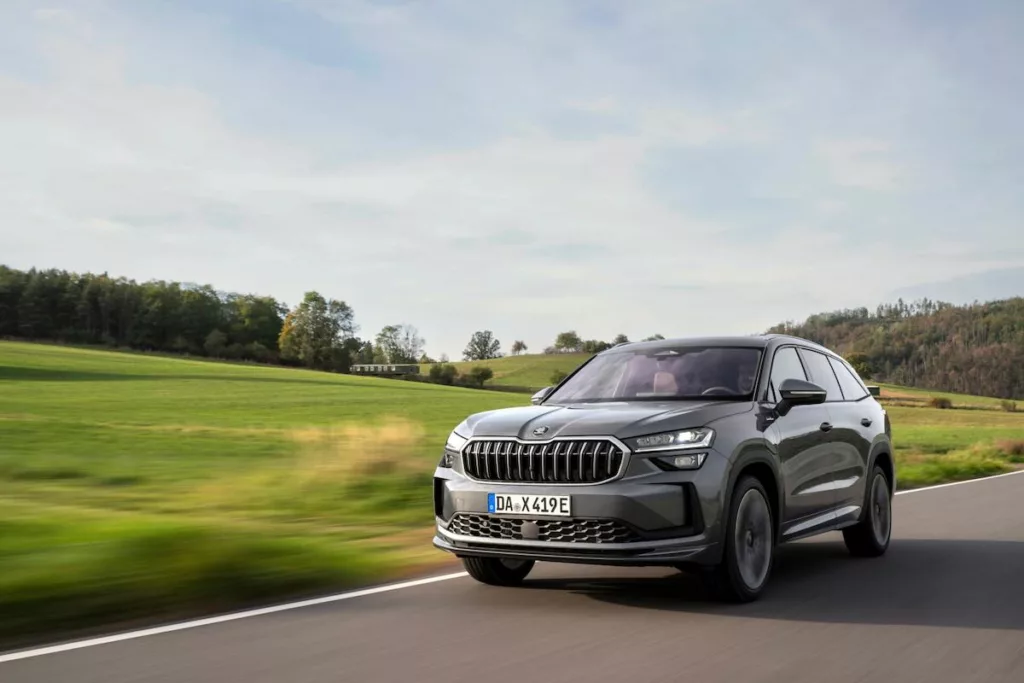 Le Škoda Kodiaq hybride rechargeable passe à 272 ch, comme l’Audi Q3